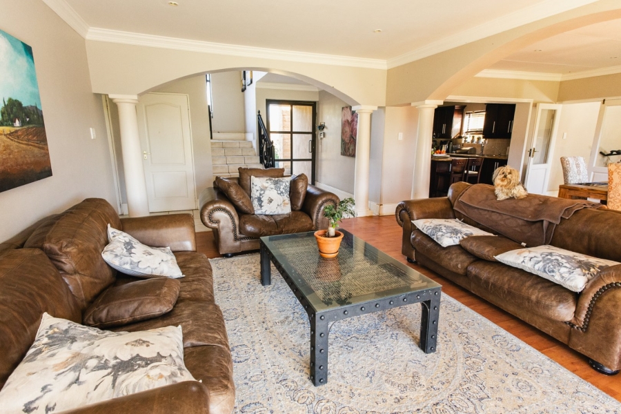 4 Bedroom Property for Sale in Groenvlei Sh Free State